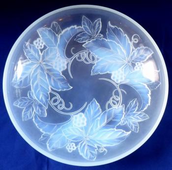 Bowl with leaves and flowers - Julien, France Bowl with leaves and flowers - Julien, France