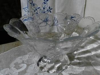 Glass Bowl - clear glass - 1960 Glass Bowl - clear glass - 1960