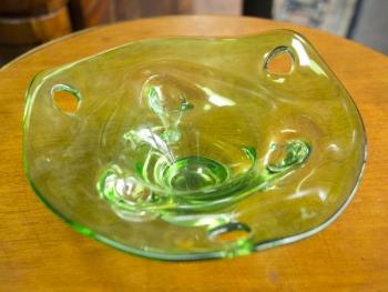 BOWL OF METALLURGICAL GLASS